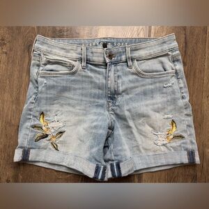 White House Black Market Floral Embroidered Distressed Everyday Shorts Size 6